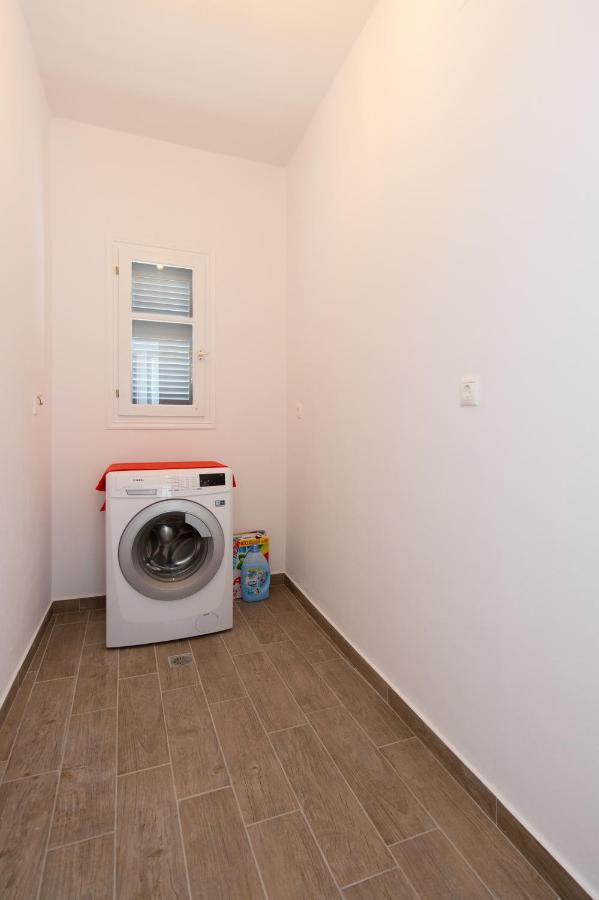 Mosxa House Apartment Artemonas Exterior photo